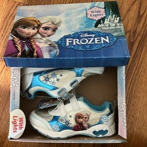 NWT AND BOX | Disney Frozen Light up Sneakers size 12